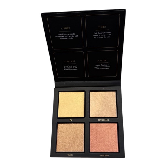 LIMITED EDITION HUDA BEAUTY 3D HIGHLIGHTER PALETTE IN GOLDEN SANDS - BRAND NEW - Picture 3 of 3